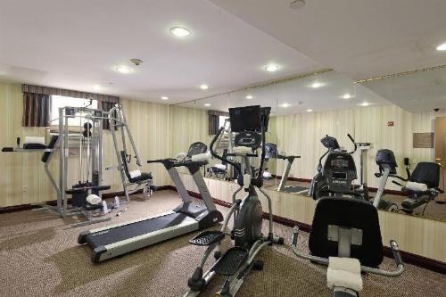 Queens County Inn and Suites Long Island City image 11